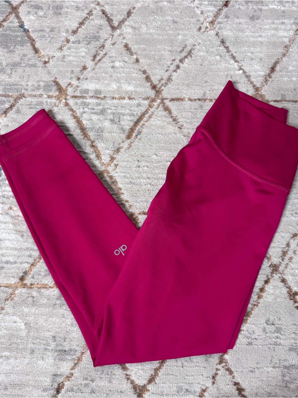 ALO Yoga Bright Magenta Leggings